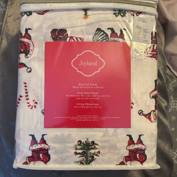 NWT CHRISTMAS 🤶 Santa clause king sheets. - Picture 3 of 10